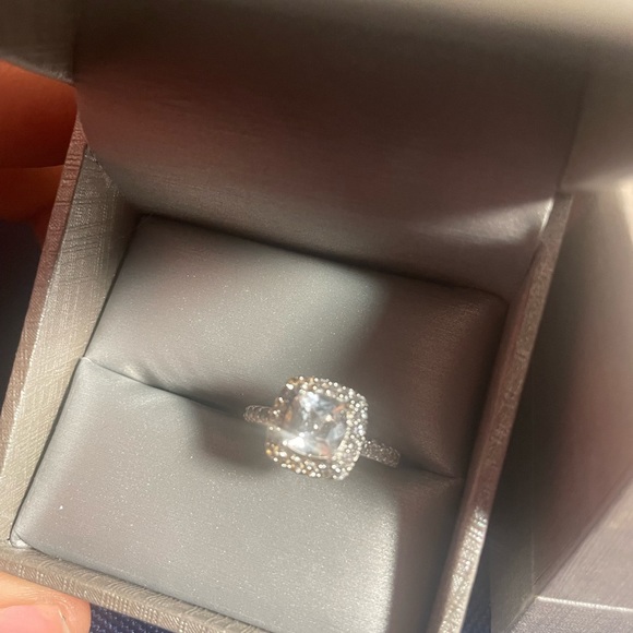 Necklace, Ring and Earrings full set - Picture 3 of 10